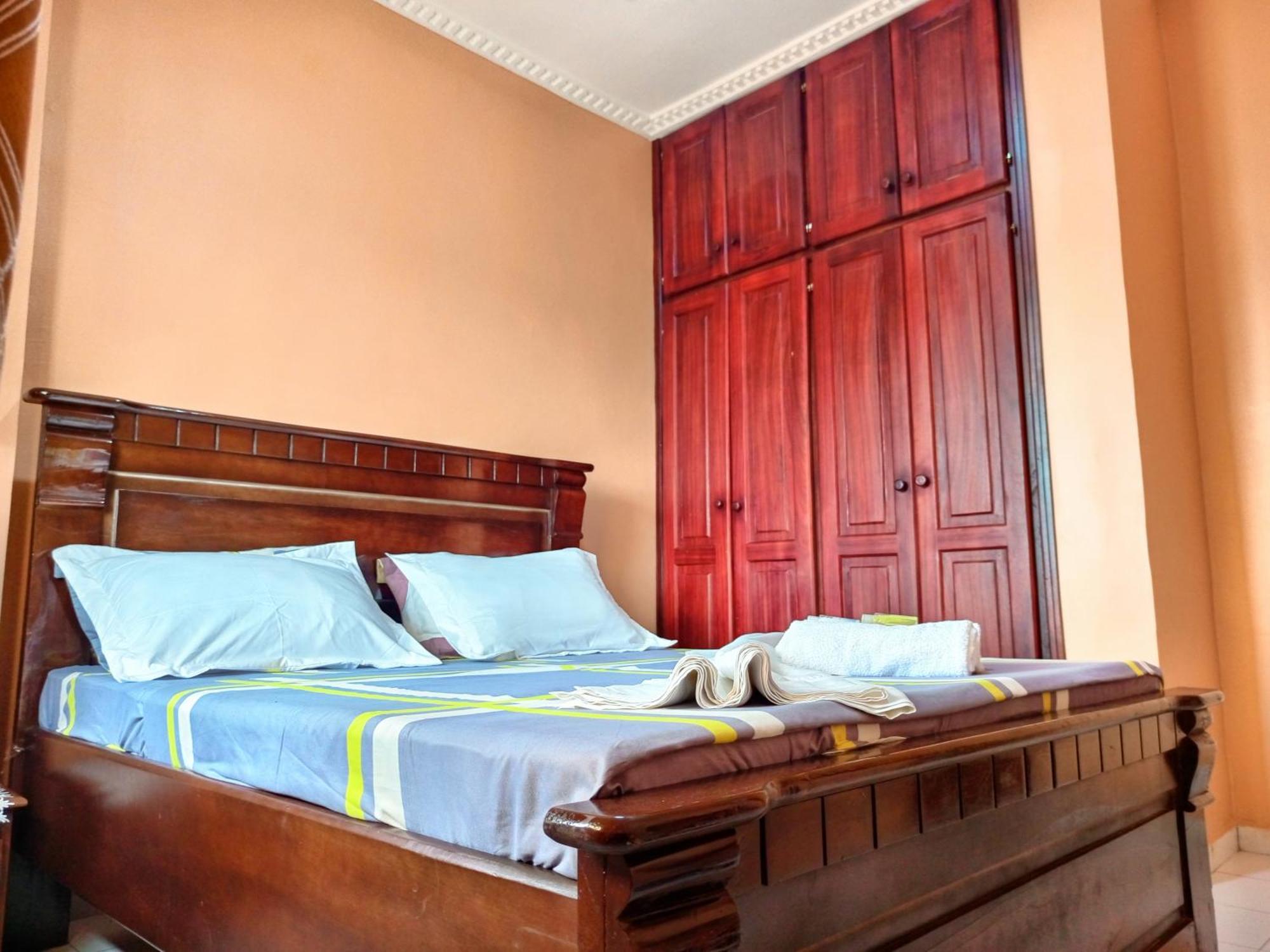 Residence Des 7 Collines Yaounde Exterior photo