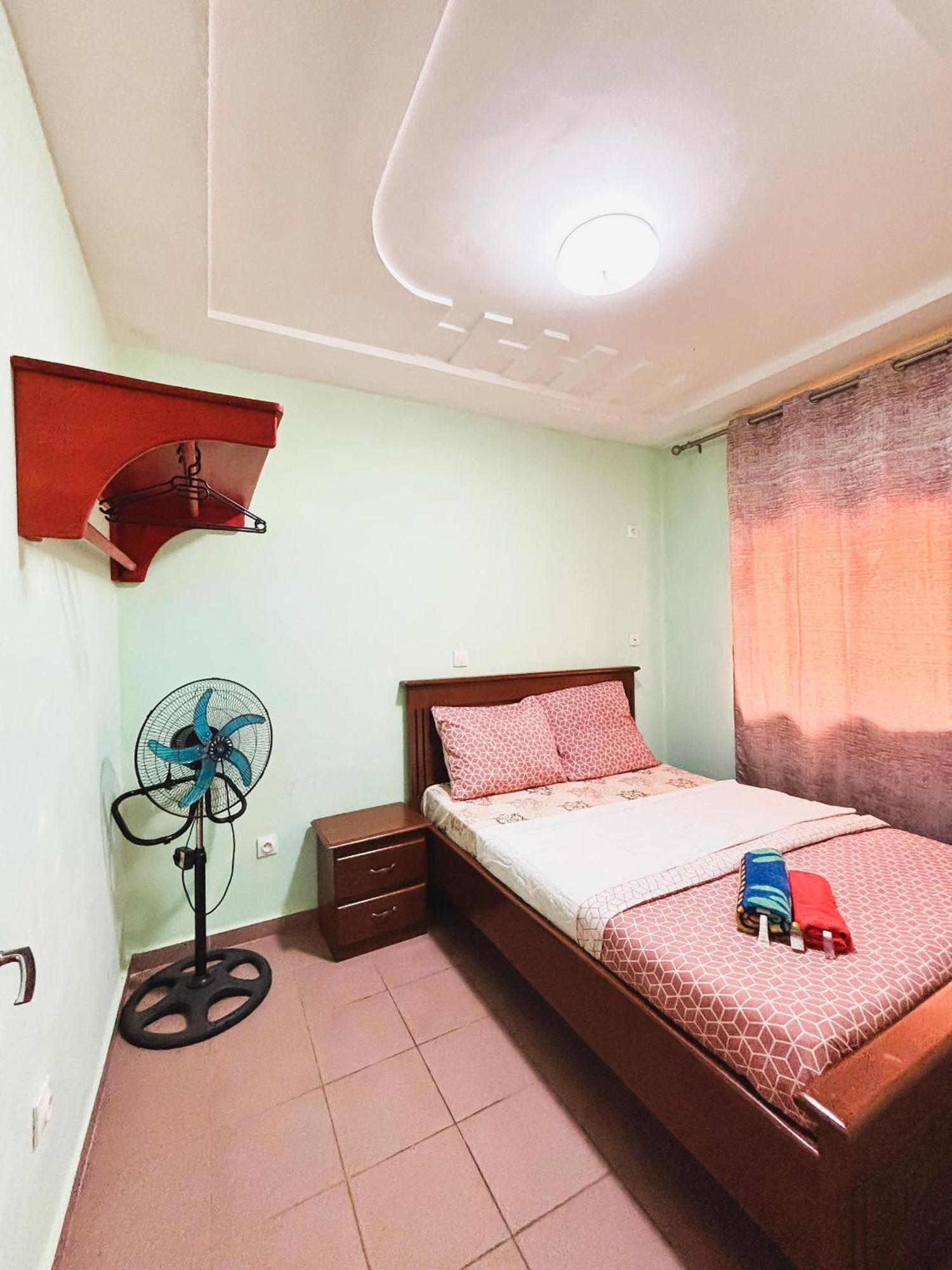 Residence Des 7 Collines Yaounde Exterior photo